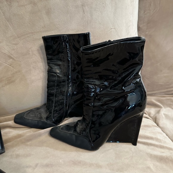 Balenciaga Paris wedge patent leather boot size 39 is 9 fits like an 8.5 - Picture 1 of 6